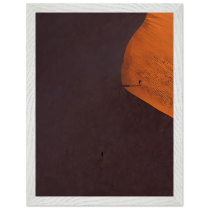 Affiche Marcheur solitaire Encadrée, cadre blanc 30x40 cm