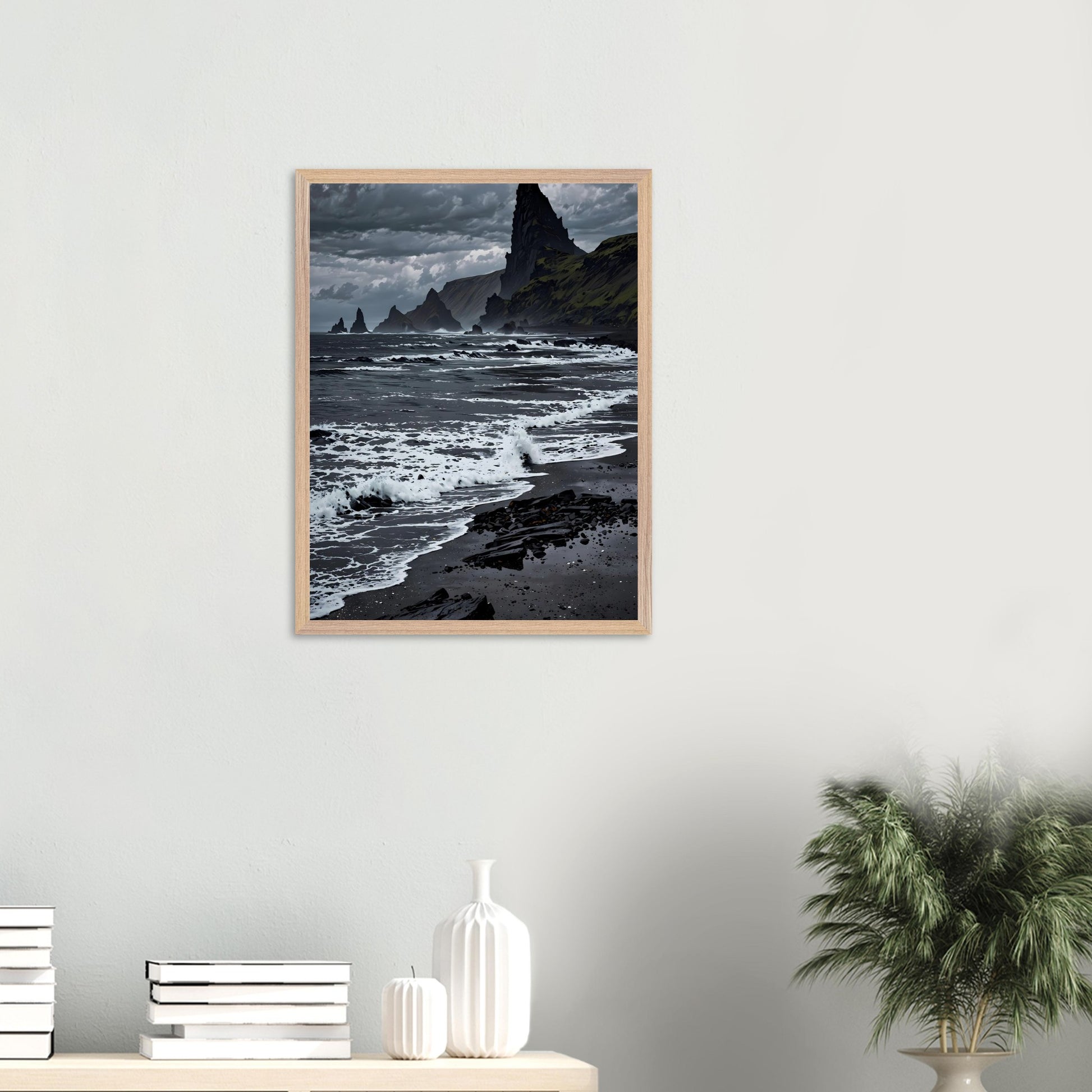 Affiche Plage de Sable Noir encadrée, cadre bois (vue 5)