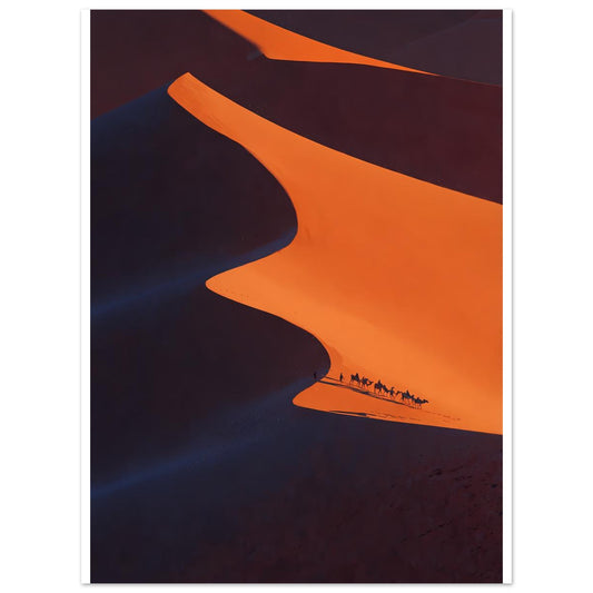 Collines de sable rouge, Aube désertique – affiche d'art décoratif, poster mural | Muchimura