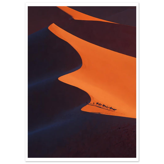 Collines de sable rouge, Aube désertique – affiche d'art décoratif, poster mural | Muchimura